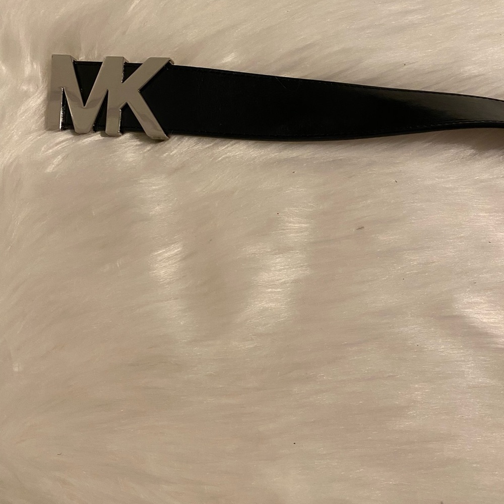 Michael Kor’s belt women
